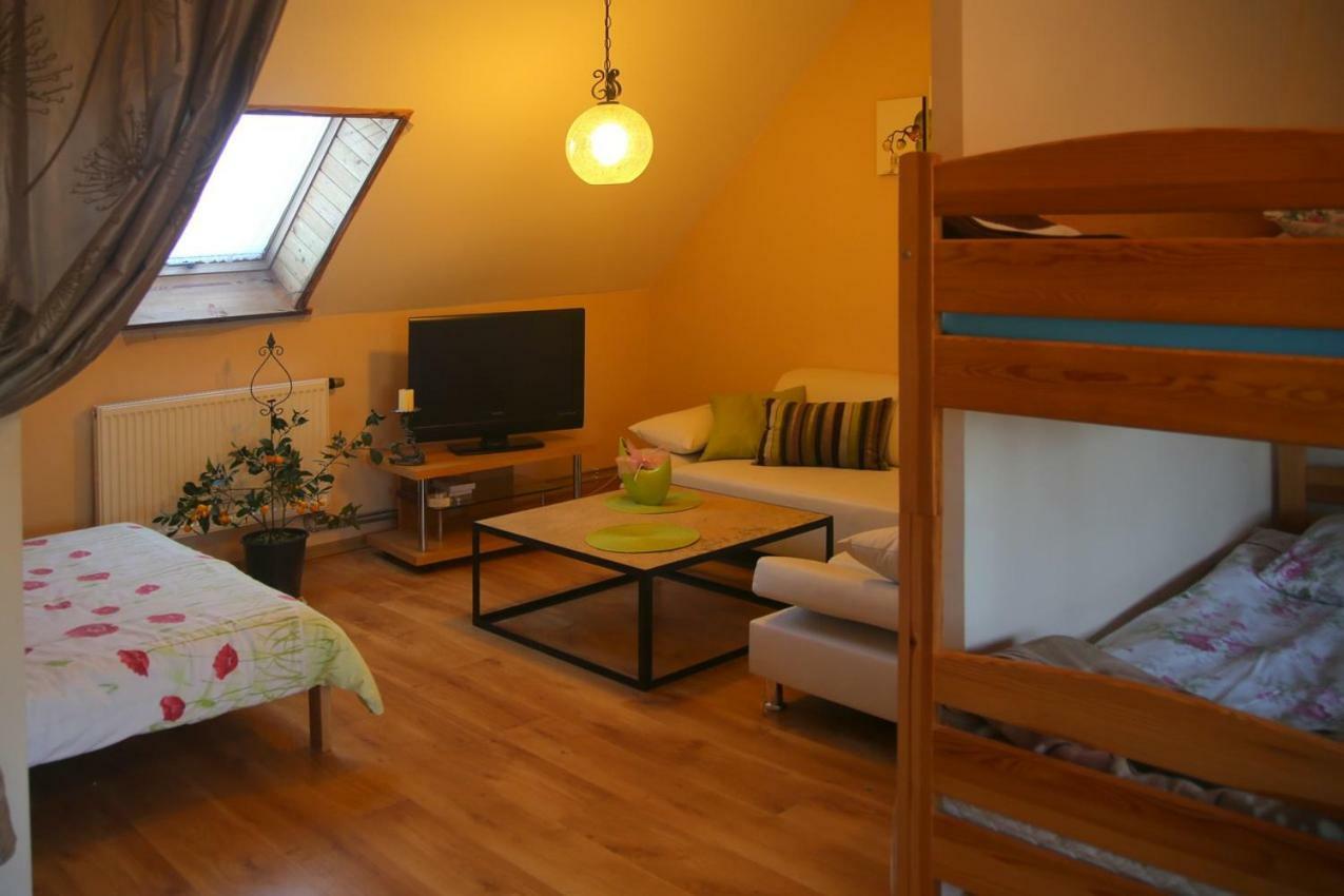 Ranczo Nad Stawem Villa Ryn  Kültér fotó